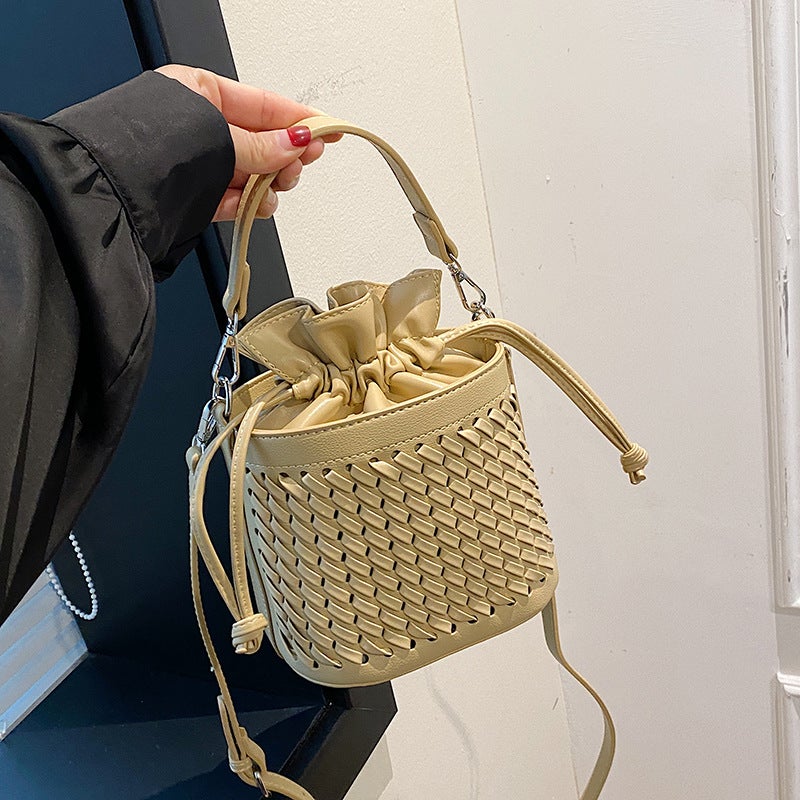 High-Grade Bag For Women Textured Woven Hand Bucket Bag Elegant All-Match Shoulder Messenger Bag - Image 2