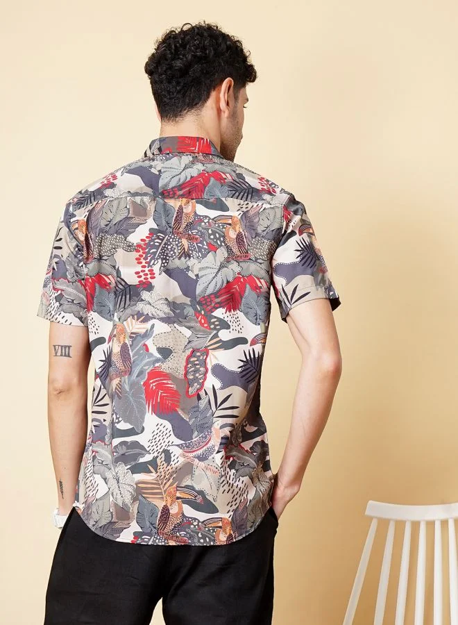 The Indian Garage Co Men Slim Fit Fauna Printed Half Sleeves Spread Collar Resort Wear Shirt