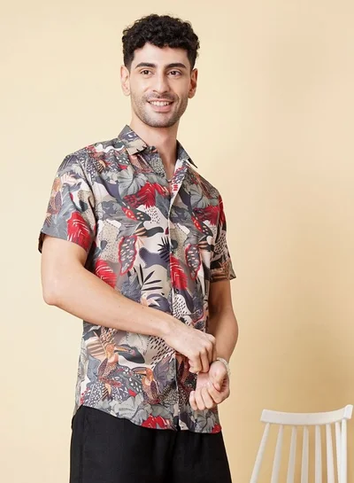 The Indian Garage Co Men Slim Fit Fauna Printed Half Sleeves Spread Collar Resort Wear Shirt