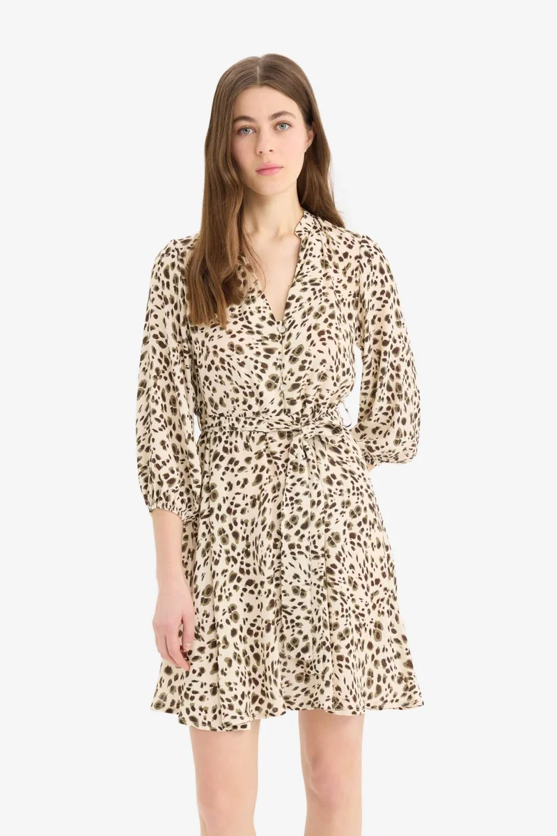 ديفاكتو Stand Collar Tie-Dye Midi Dress