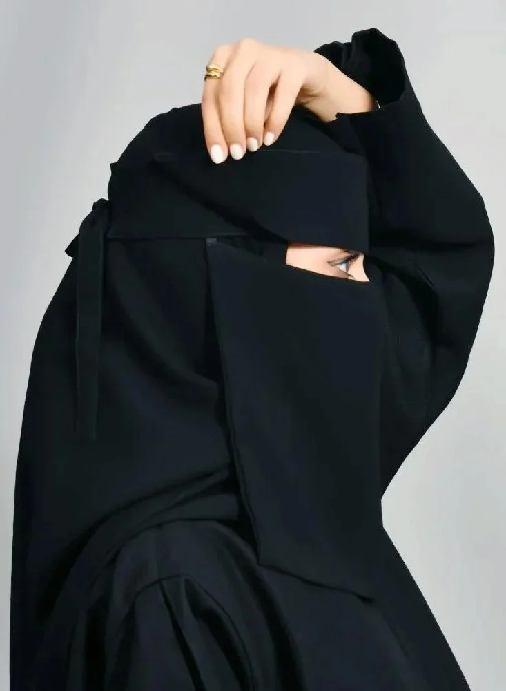 lamha abaya Short sunniqab with one rubber and tie closure