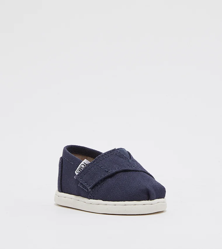 تومس TOMS Boys Canvas Youth Classics slip-on shoes