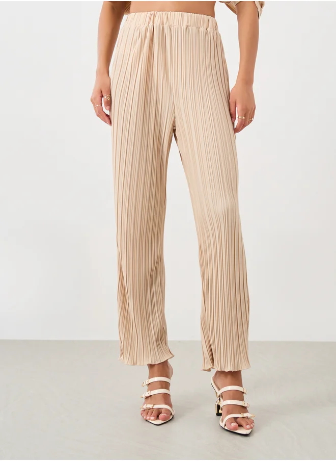 ستايلي Pleated Crop Length Wide Leg Pants with Elasticated Waistband