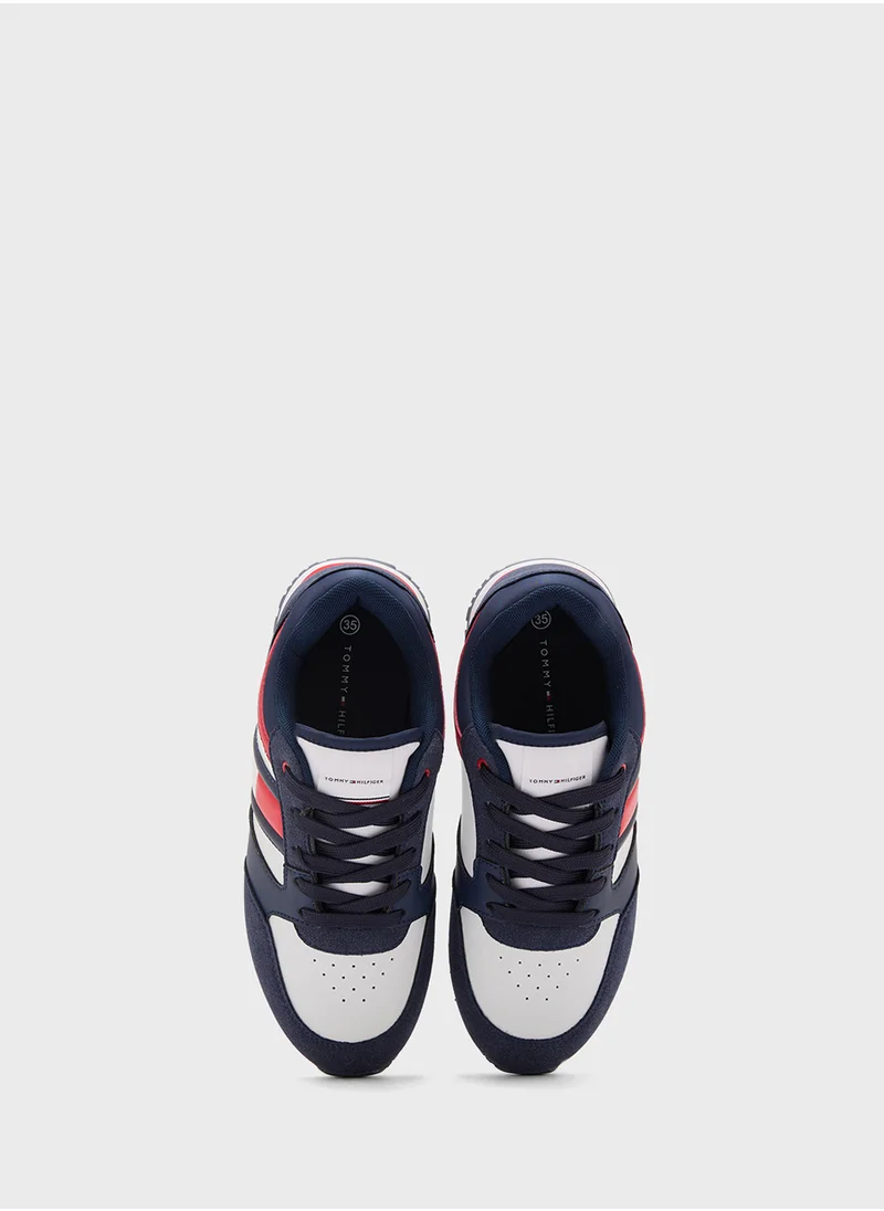 تومي هيلفيغر Youth Low Top Lace Up Sneakers
