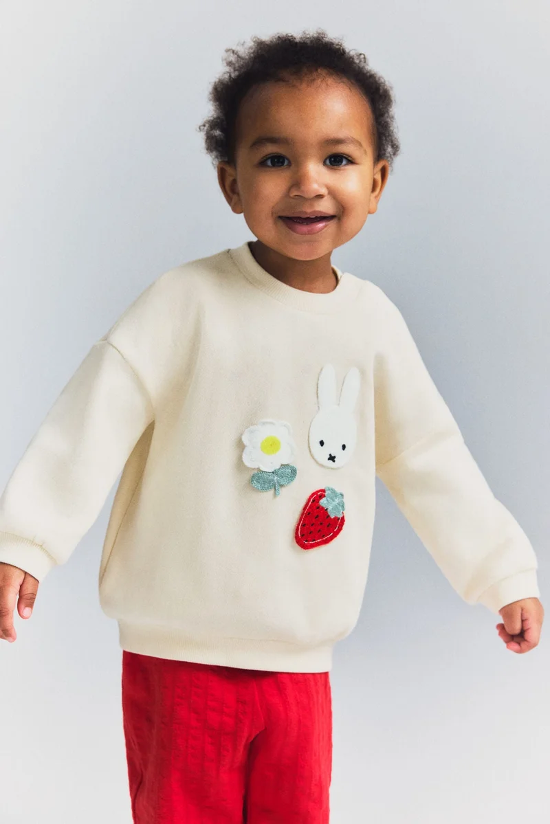 اتش اند ام سويت-شيرت مزخرف