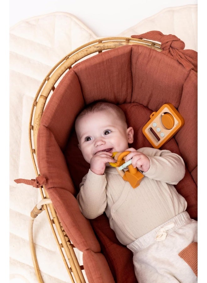 Trixie Wooden Silicone Activity Ring Mr. Fox - Image 4