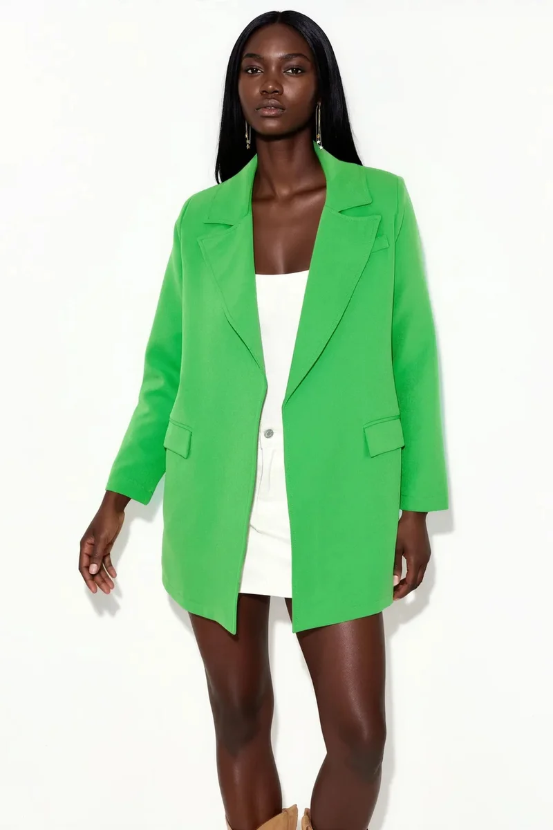 جينيفر Short Belted Shawl-collar Blazer