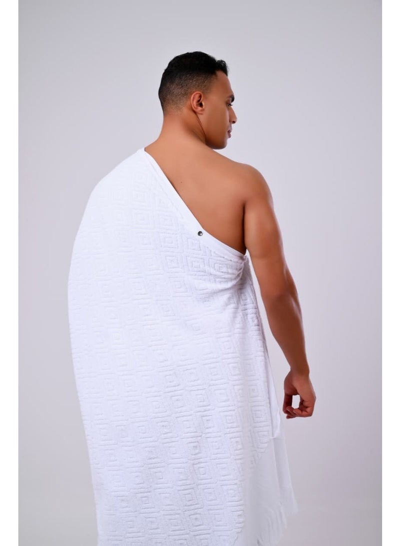 Cotton 100% Jacquard Ihram Set – Pleated with a Hidden Pocket and Fixing Tape… Heavyweight, fits all sizes for complete comfort during Hajj and Umrah. - Image 3