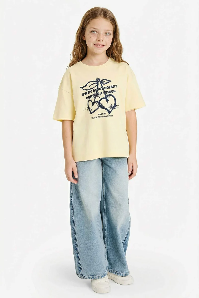 ديفاكتو Girl Oversize Crew Neck Slogan Print T-Shirt