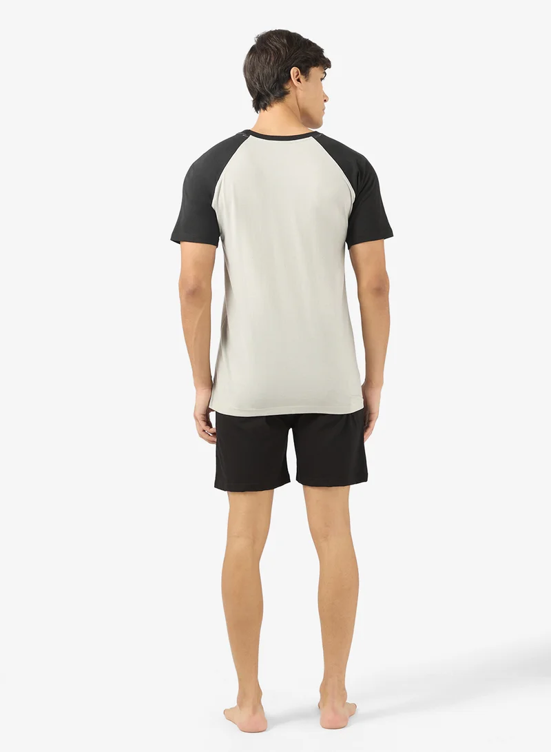 سفنتي فايف طقم بيجامة تي شيرت وشورت