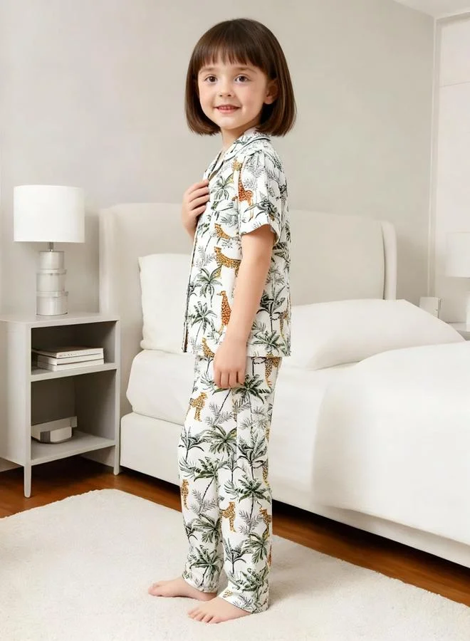 تايك تو مجموعة من بيجاما وقميص بأكمام قصيرة بطبعة جرافيك