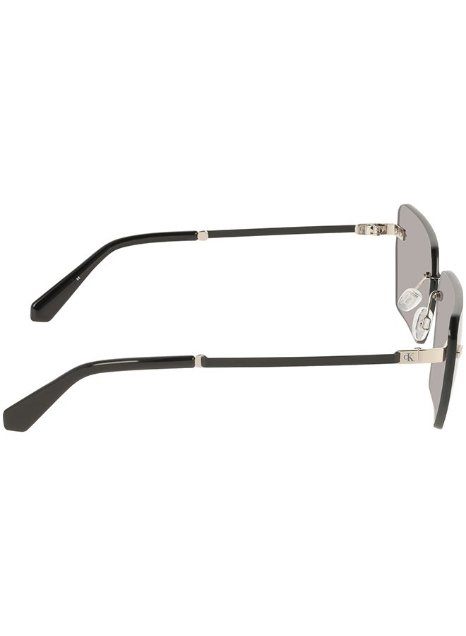 Calvin Klein Jeans 3 قطع تركيب براغي معدنية من كالفن كلاين جينز الشمسية CKJ25207S 6215 (043) فضي/أسود - Image 5