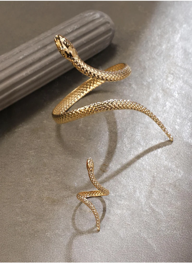 SOHI SOHI Women's The Ophidian-Swirl Jewellery Set For Casual Wear | California Gold Colour | Alloy Material | Adjustable Closure | MetallicJewellery Set | Jewellery Set For Women & Girls