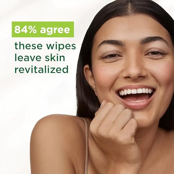 Simple Kind To Skin Micellar Makeup Remover Wipes - Face Wipes Instantly Remove Waterproof Makeup - Enriched with Vitamin B5 and E - Vegan - 20 pc - Image 3