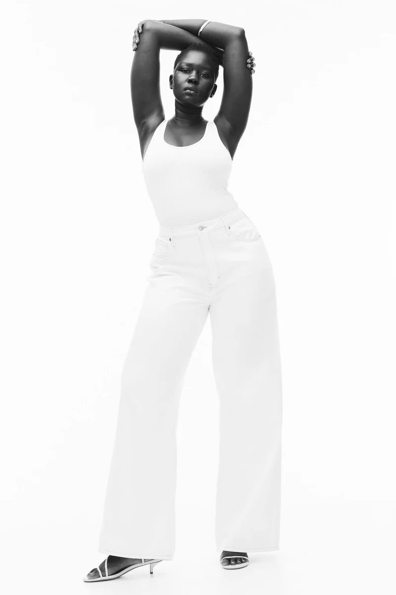 H&M Curvy Fit Feather Soft Wide Ultra High Jeans