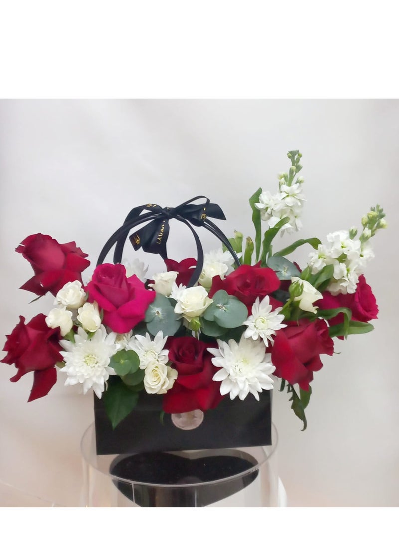 Generic RED AND WHITE ROSES WITH BAG