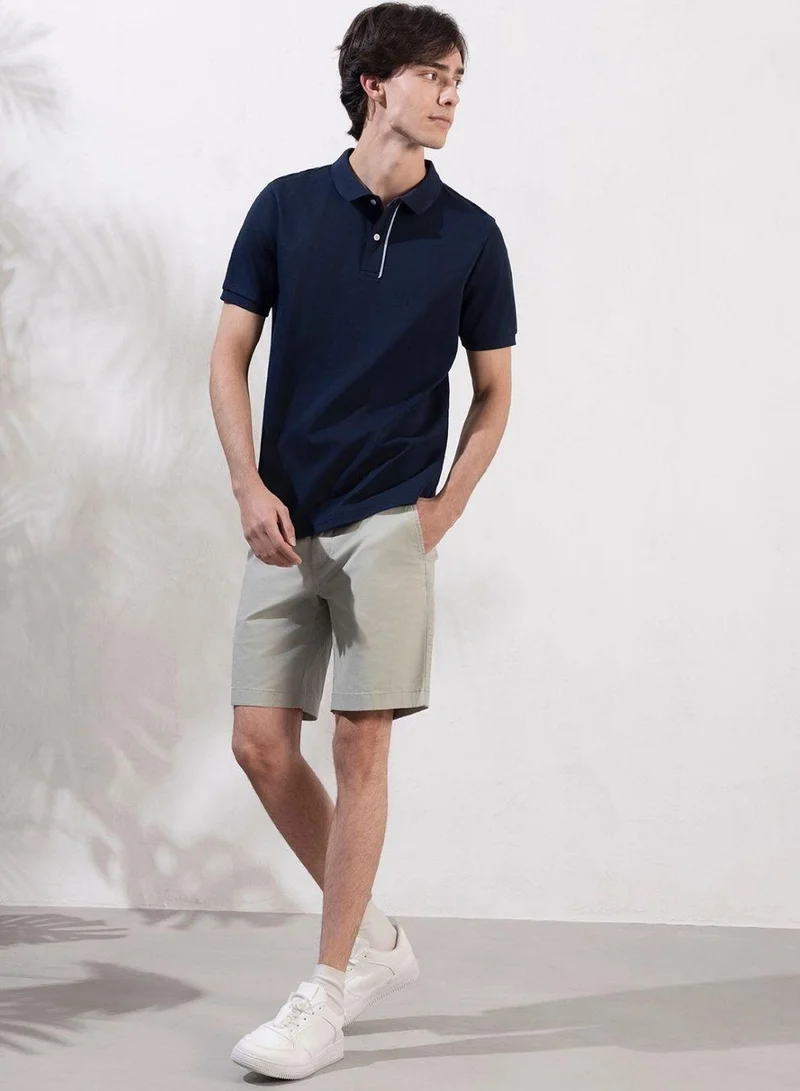 GIORDANO Men's Slim Fit Twill Bermuda Shorts