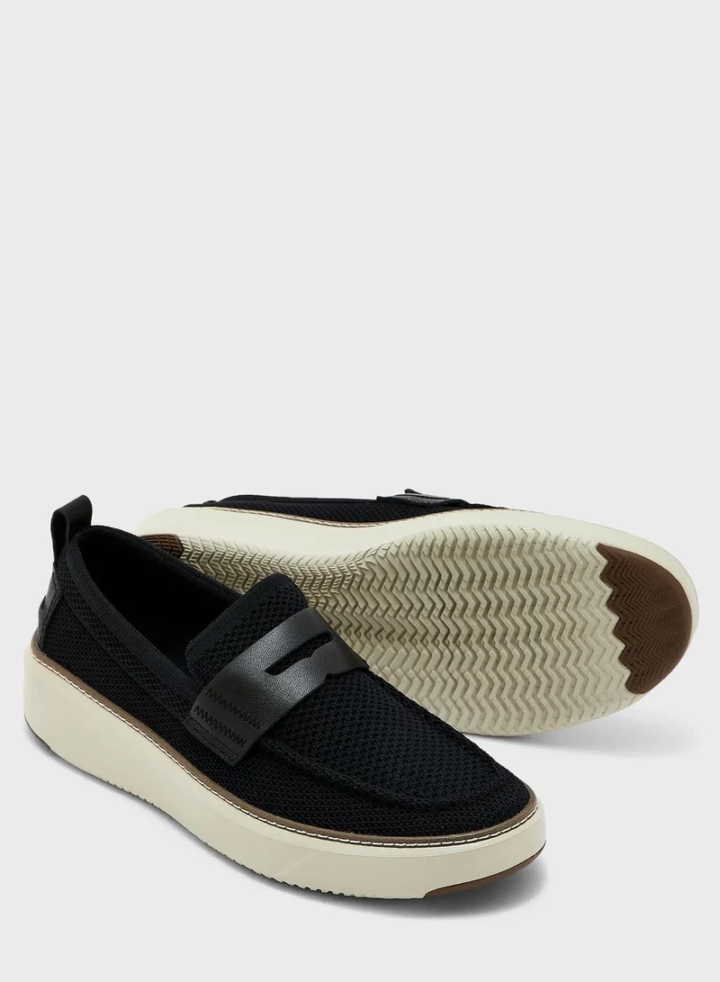 COLE HAAN Penny Loafer