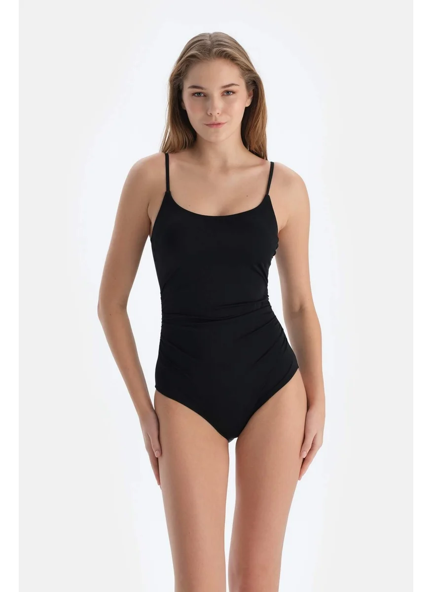 داجي Black Corset Contouring Swimsuit
