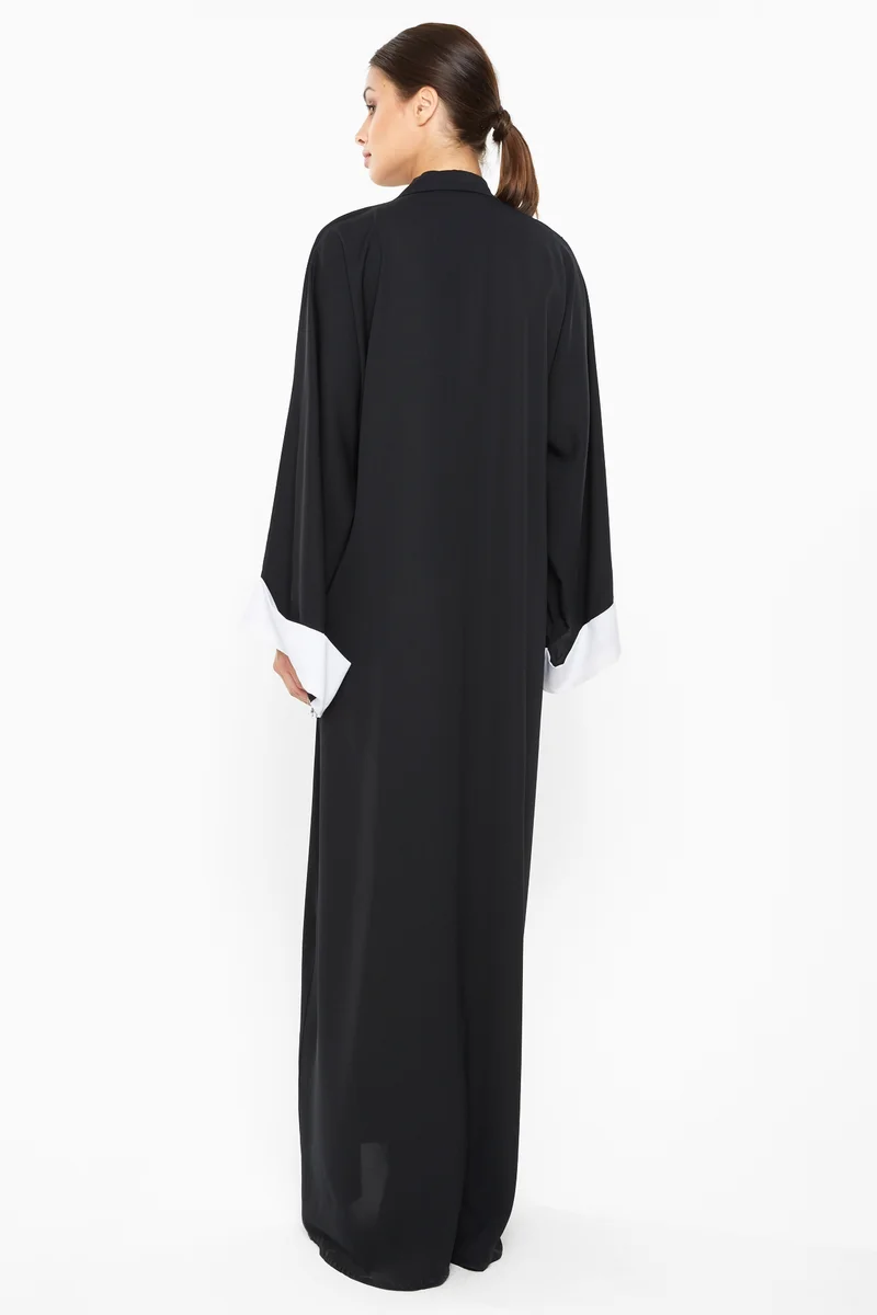 النخبة A casual abaya with white leafy print detailing by the closure and sleeves-AJ676A