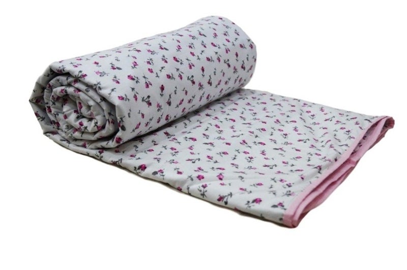 Snuggle Pleasant Floral Print Styled Single Dohar - Image 1