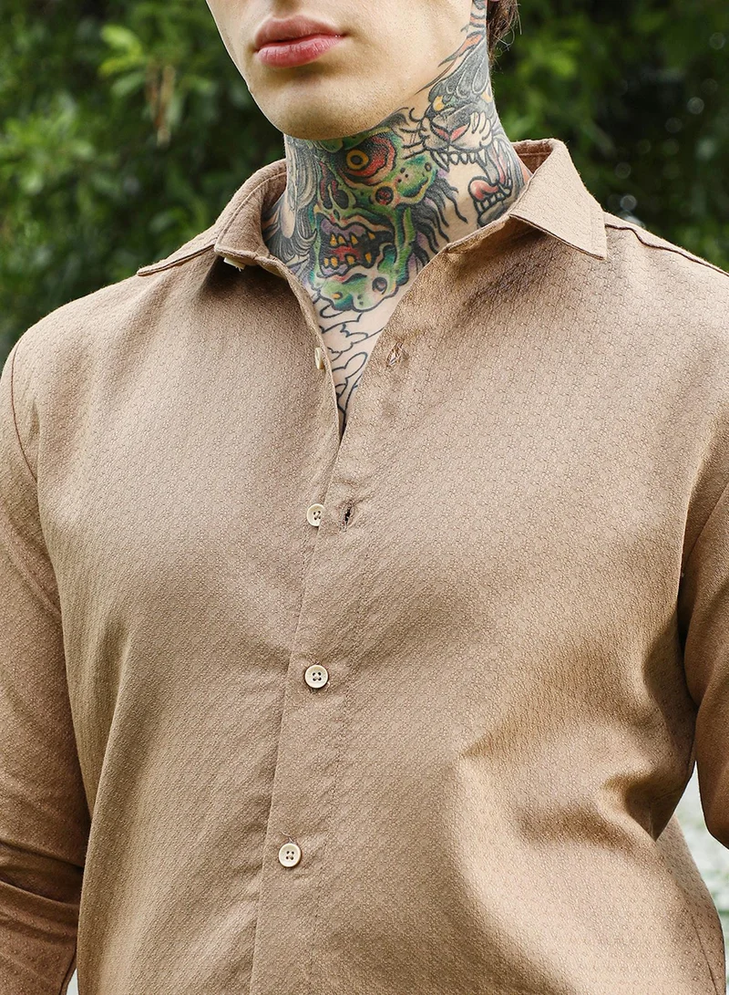 Campus Sutra Men's Beige Textured Cotton Blend Full Sleeve Shirt