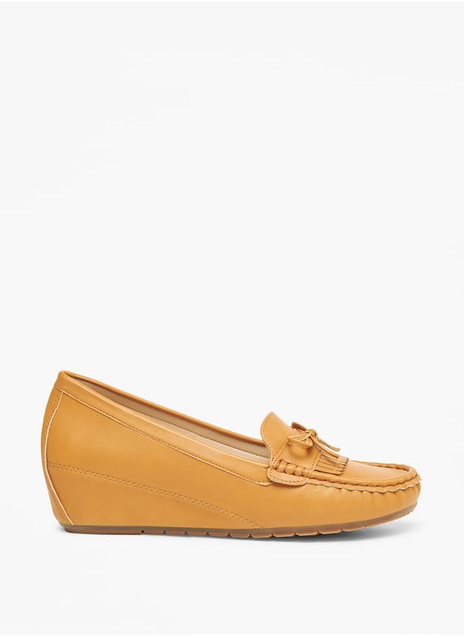 Le Confort Womens Solid Loafers With Wedge Heels  - Image 3