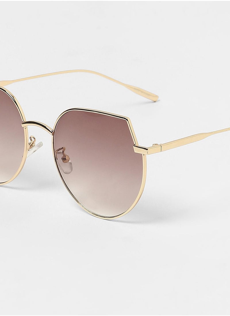 The Curved Cateye Sunglasses - Champayne Gold - pzsku/Z0C4D378A7B8AB353310FZ/45/_/1741336774/7802504a-969a-4138-9863-55f0761736a8