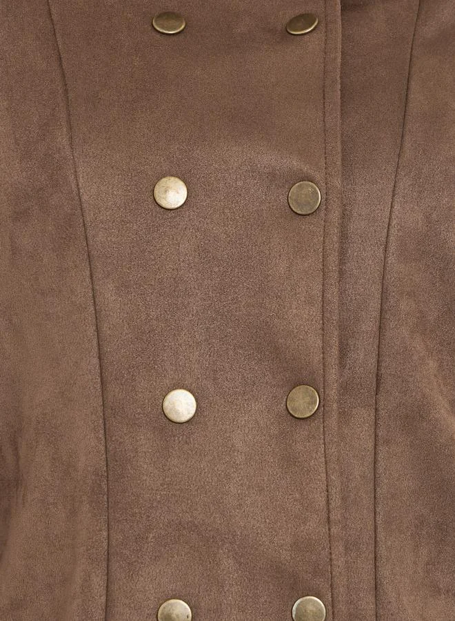 ستايلي جاكيت بأزرار ومظهر شمواه