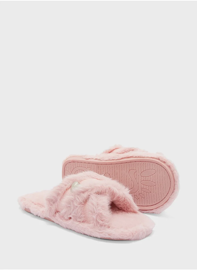 جينجر Heart Trim Crossover Fluffy Bedroom Slipper