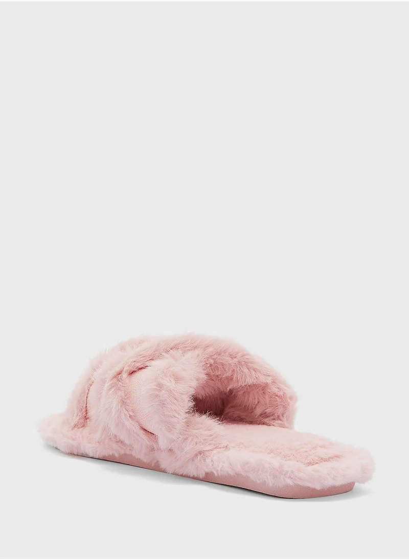 جينجر Heart Trim Crossover Fluffy Bedroom Slipper