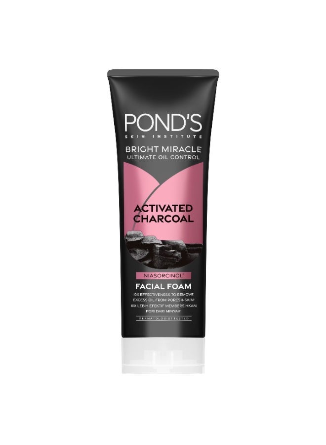 Pond's Bright Miracle Ultimate Oil Control Activated Charcoal Niasorcinol Facial Foam, Deep Cleansing Face Wash, Helps Remove Excess Oil & Impurities, Refreshing Daily Facial Cleanser, 100g - Image 1