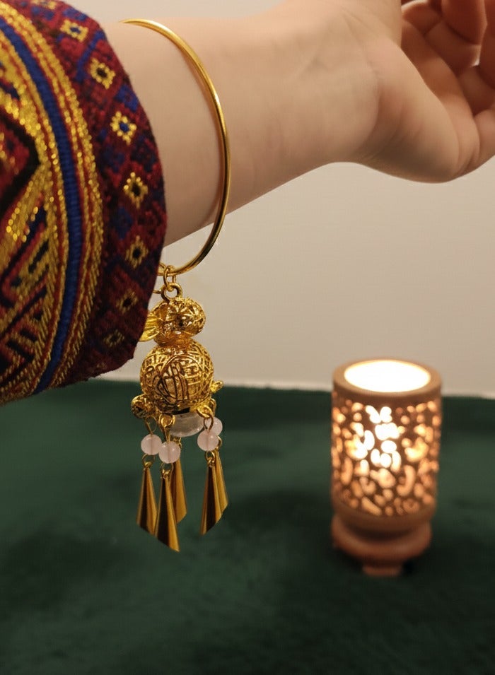 ايه ام سوار بتصميم عتيق، دافئ ومتألق، مناسب لجميع الأعمار، قابل لتعديل المقاس، مصنوع يدويًا بتصميم فانوس قصر من سبيكة معدنية مرصعة، أفضل هدية لرمضان، وارتداء في الأعياد - Image 5