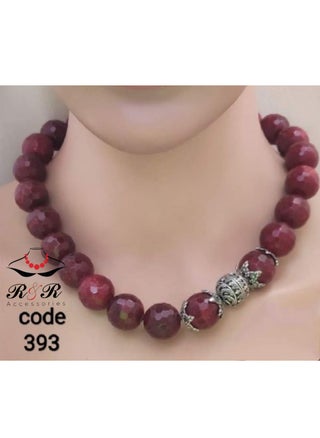 A women's neck necklace set, one round, and its bracelets of natural agate, in burgundy colors - pzsku/Z0C55ABB72E4B4EB43840Z/45/_/1724738620/47be2665-d920-43ae-bb15-c6915b5152e6