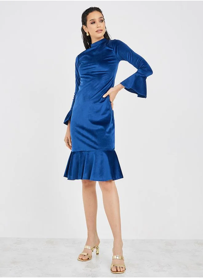 ستايلي Velvet Bell Sleeve Bodycon Knee Length Dress