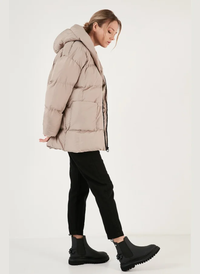 Lela  Lela Oversize Fit Hooded Puffer Coat Women's MONT 640Y047 for Women | Best Price UAE