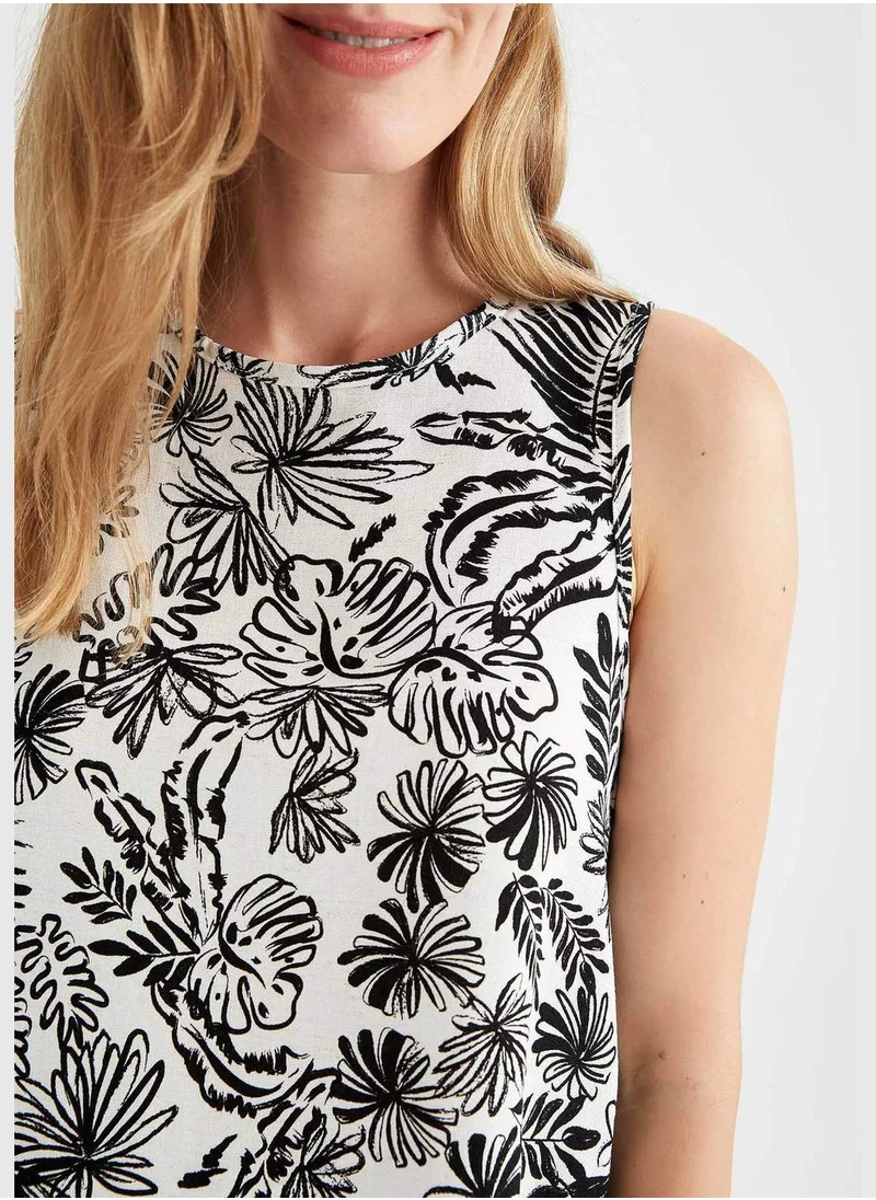 ديفاكتو Regular Fit Sleeveless Palm Print Crop Top