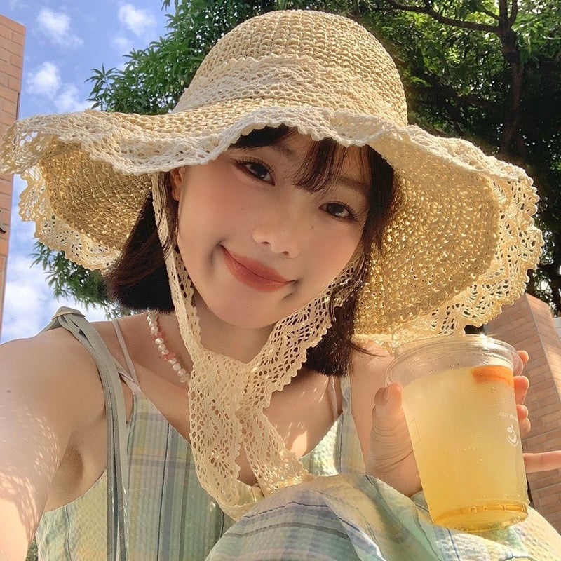 Summer Casual Straw Hat with Lace Trim - Sun Protection & Breathable Wide Brim Hat for Beach Outdoor