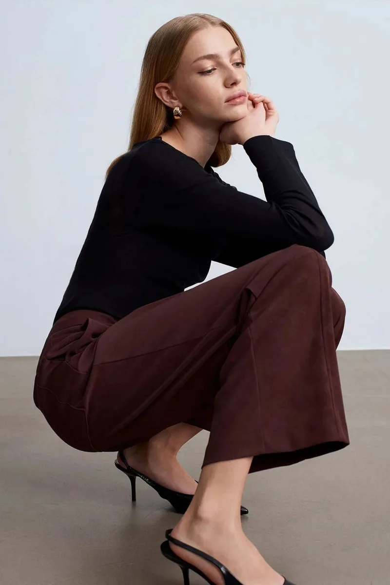 ديلفين DILVIN High-Waist Wide-Leg Faux Suede Trousers