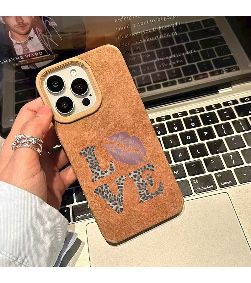 حقيبة هاتف بني من الجلد الصناعي لهاتف iPhone 17 Pro Max متوافقة مع هواتف 17 Air 16 15 14 13 12 11 Pro Max XR X XS Max بتصميم نقش الشفاه والنمر - Image 3