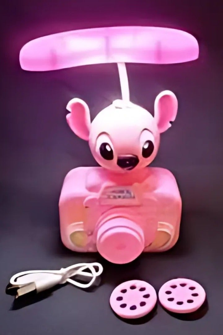 ستيتش آند بيبل بروجكتر إضاءة LED للأطفال – مصباح طاولة وردي بتصميم كرتوني مرح، عرض ضوئي مبهج ومثالي للهدايا، مع كابل USB، - Image 3