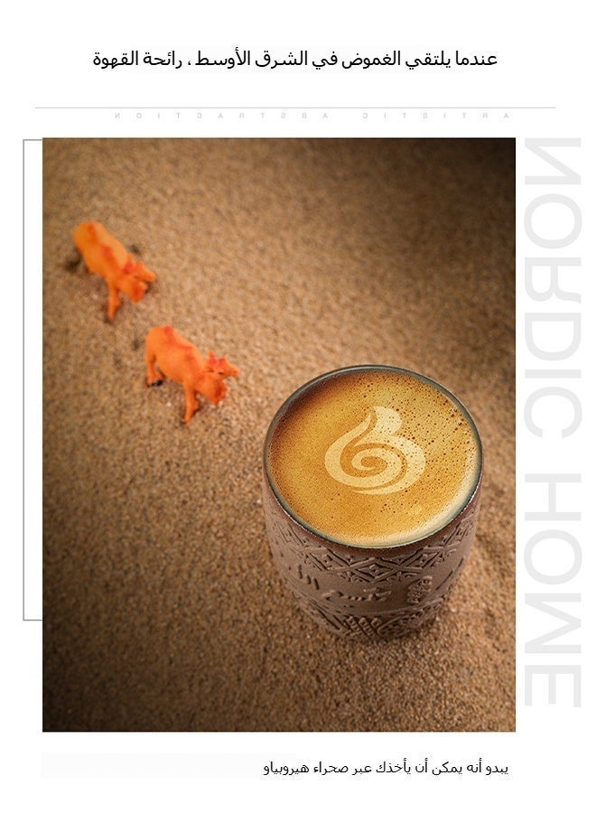 قَدَحٌ فُرْنِيٌّ مِنَ الطِّينِ الطَّبِيِّ لِلْقَهْوَةِ الْمَكْثُوفَةِ – نَقْشٌ عَرَبِيٌّ مُتَقَنٌّ بِنَقْشٍ مُتَقَدِّمٍ | ظَاهِرَةٌ خَالِصَةٌ شَعْرِيَّةٌ وَسَهْلَةُ النَّظَافَةِ - Image 4