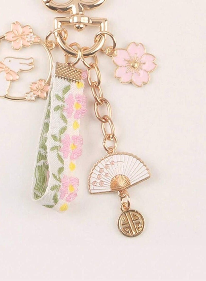 سلسلة مفاتيح مزينة بالزهور مع مشبك على شكل المروحة الصينية - Image 3