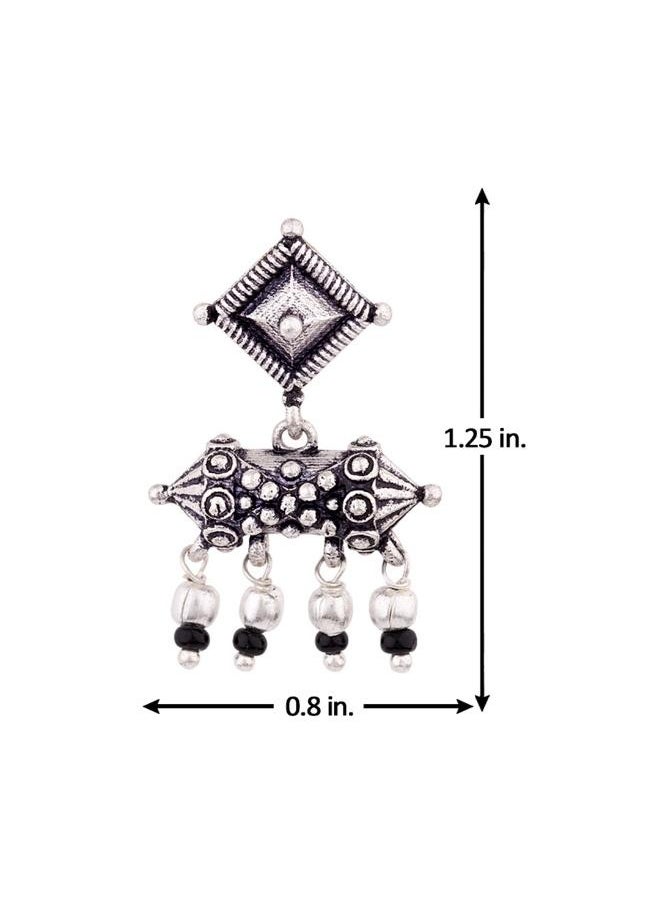 VOYLLA Nayantara Geometric Design Earrings  - Image 4
