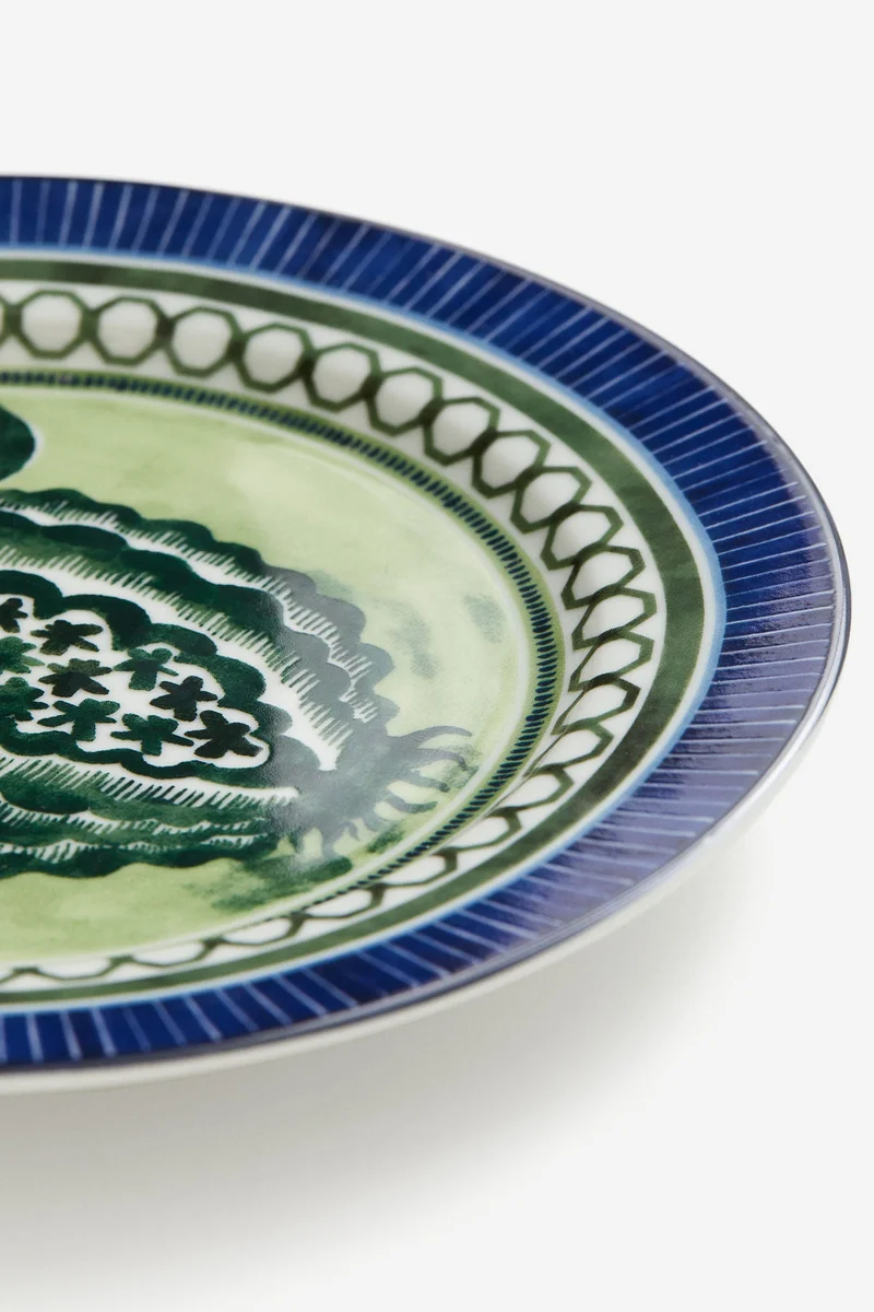 H&M Porcelain mid plate