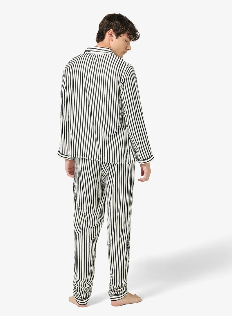 سفنتي فايف طقم بيجامة قميص وبنطلون