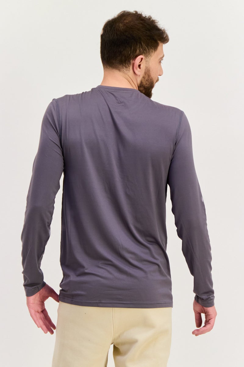 Champion تي شيرت تدريب طويل الأكمام للرجال، رياضي، رمادي - Image 2