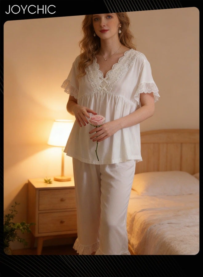 جوي شيك بيجامة نسائية فرنسية أنيقة من قطعتين لفصل الربيع والخريف والصيف بأكمام قصيرة وسروال قصير مزين بالدانتيل على شكل حرف V مريحة بلون أبيض - Image 1