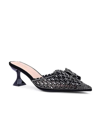 Cuple Stylish heel shoes that elevate any outfit.