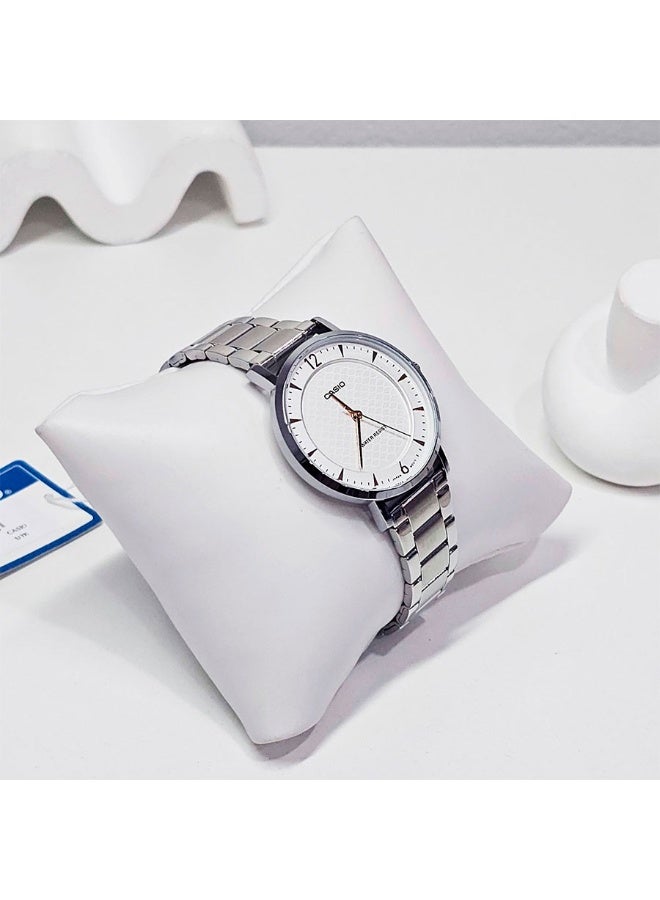 Casio LTP-VT04D-7A Women’s Stainless Steel Analog Watch – White Dial with Silver Bracelet - Image 5